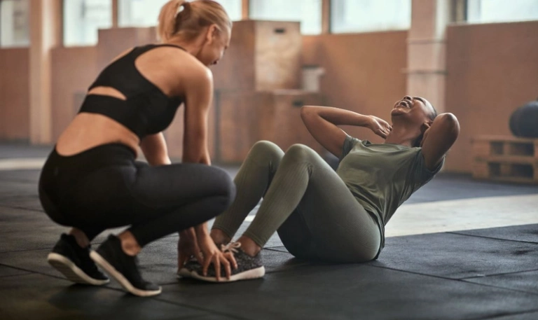 13 Bài Tập Gym Giảm Mỡ Bụng Hiệu Quả Nhất Năm 2026