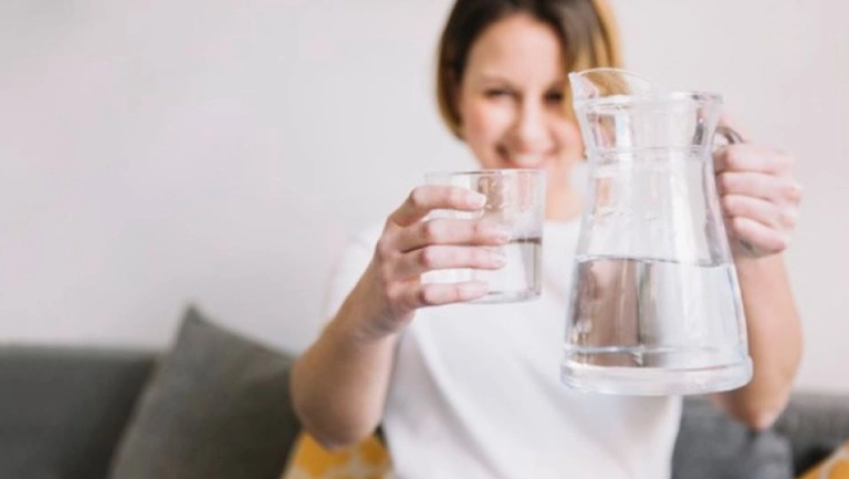 8 Khung Giờ Uống Nước Giảm Cân: Bí Quyết Thon Gọn An Toàn