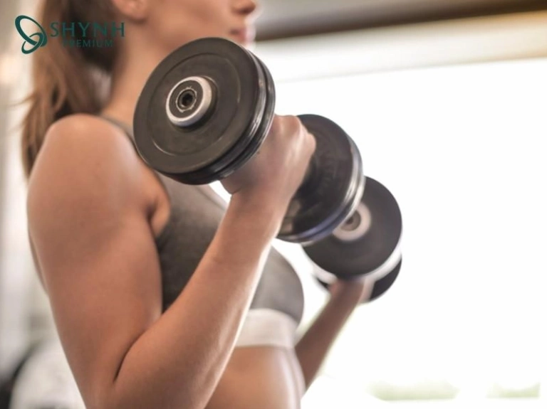 9 Bài Tập Bụng Với Tạ Đơn: Bí Quyết Sở Hữu Cơ Bụng 6 Múi Chuẩn