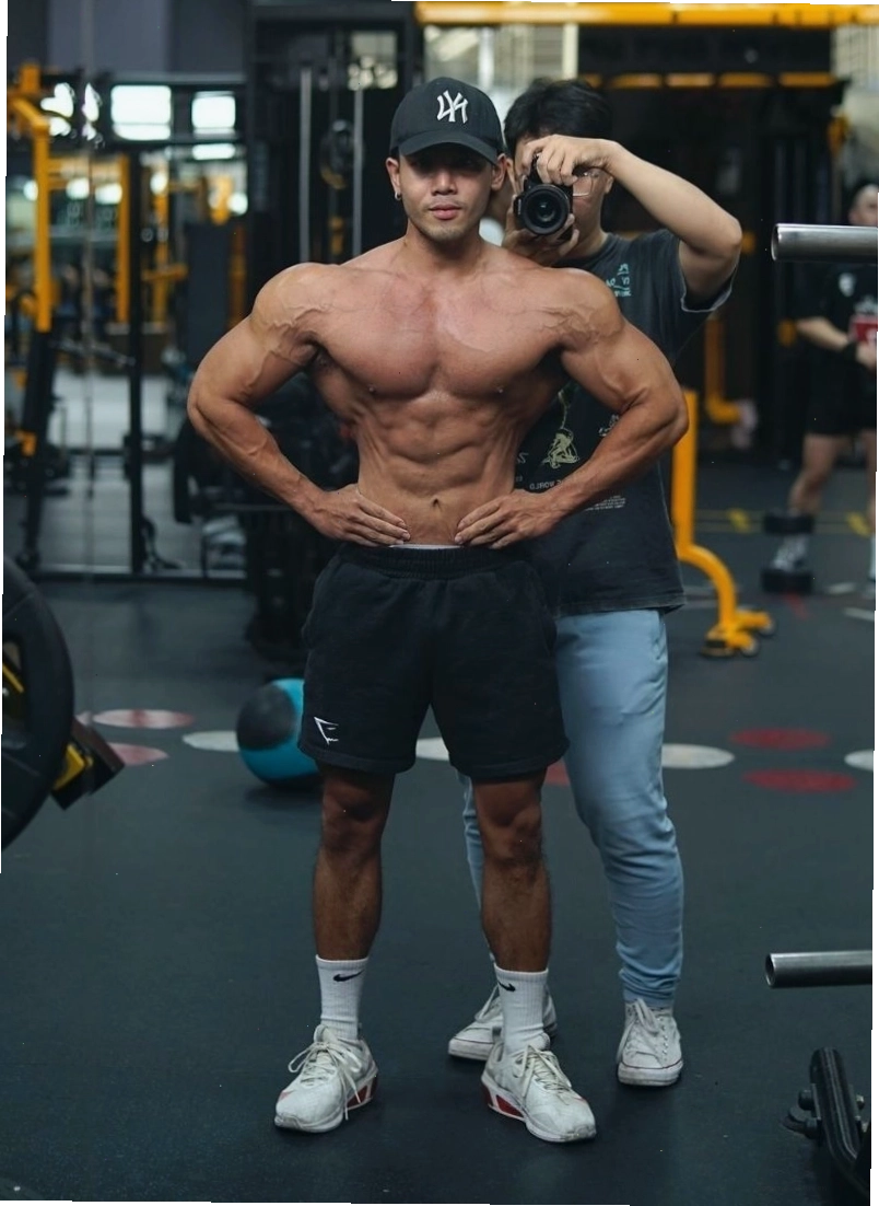 Ảnh trai đẹp 6 múi tập gym