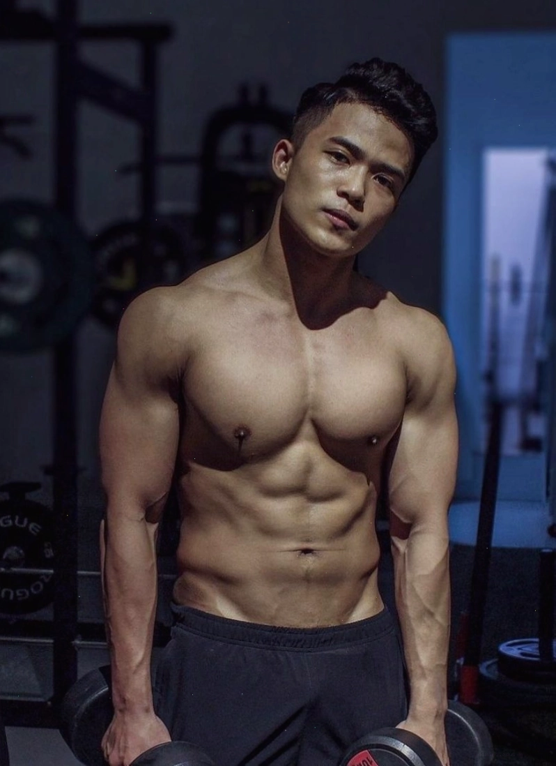 Ảnh trai đẹp 6 múi tập gym