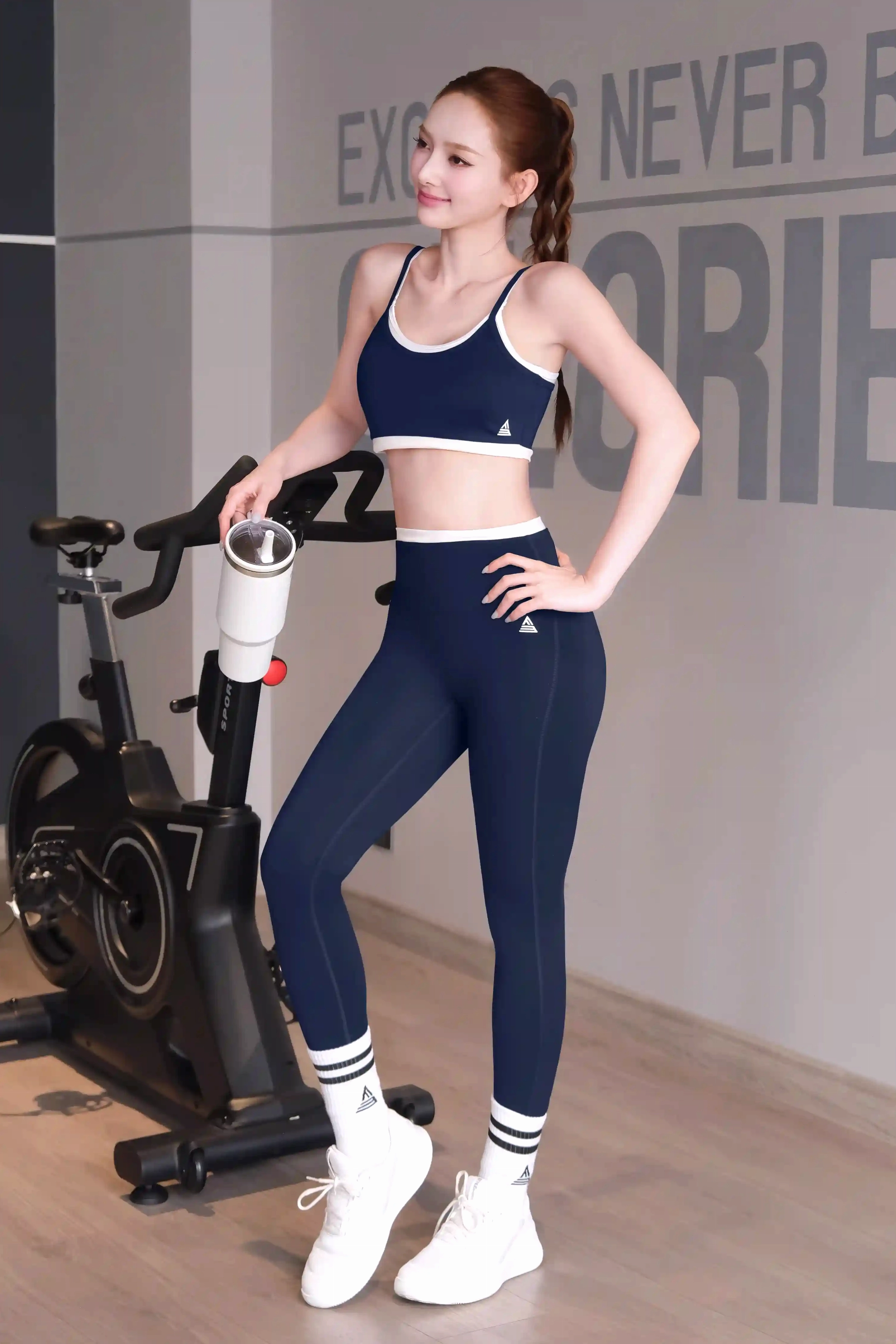 Áo bra tập gym yoga nữ Fitme SOFT BRSO01 Navy phối trắng, thoải mái trong từng chuyển động