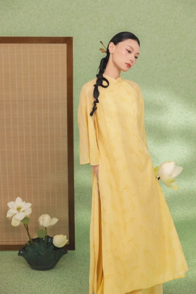 Áo dài vàng hoa nhí AD02402 - Nét đẹp rạng rỡ từ bộ sưu tập NEM