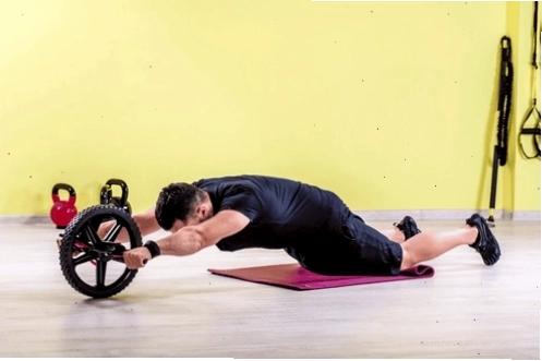 Bài tập bụng với con lăn và cách hít thở chuẩn
