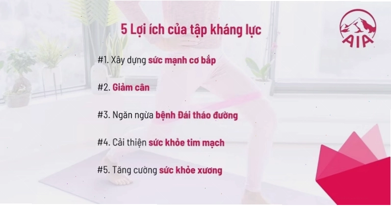 Bài tập cuốn tạ tay với dây kháng lực cho nữ