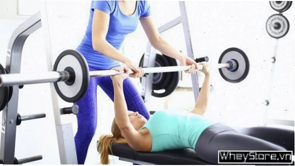 Bài tập đẩy ngực Bench Press với tạ đòn