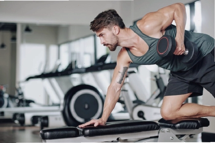 Bài tập Dumbbell Single-arm Row với tạ đơn