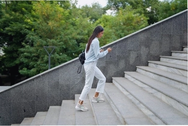 Bài tập đứng kiễng chân giúp đôi chân thon gọn hiệu quả