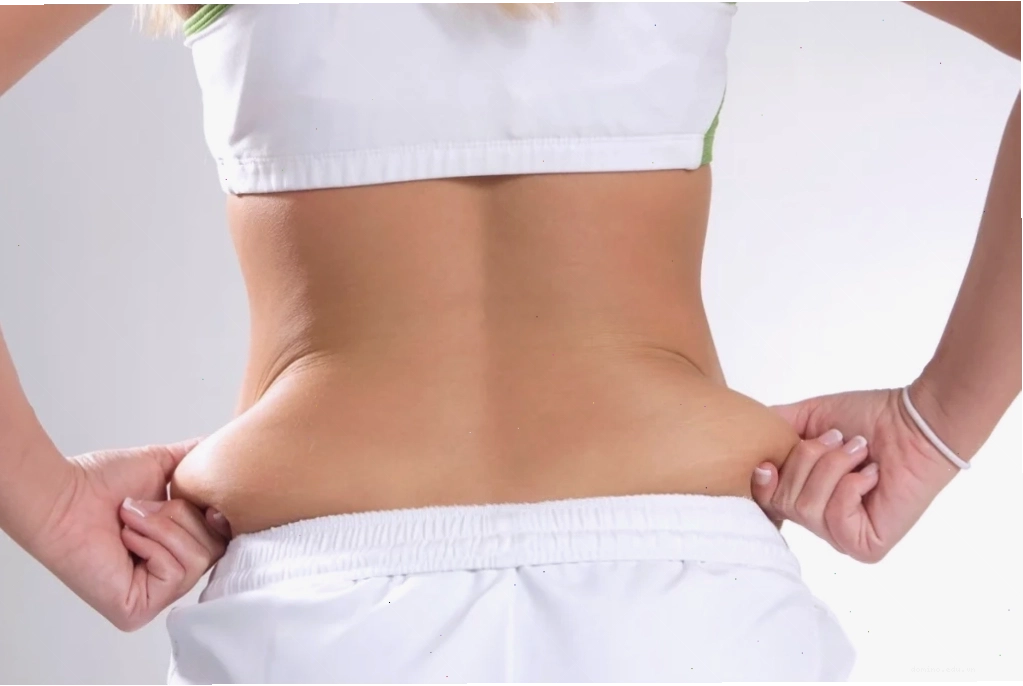 Bài tập nâng chân sang bên khi đứng giúp giảm mỡ hông và đùi