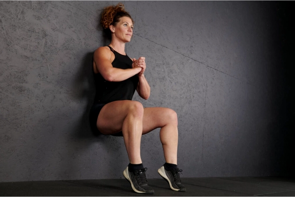 Bài tập nhón gót chân (Calf Raises) giúp phát triển cơ bắp chân