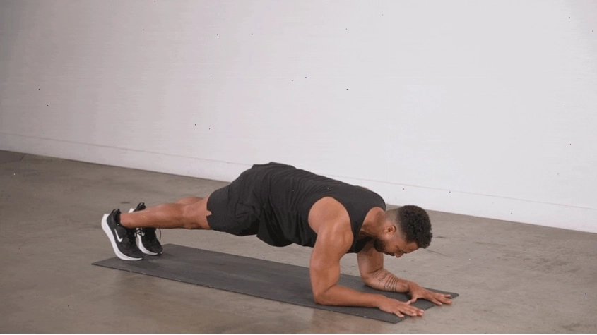 Bài tập Plank giữ cho cơ thể tạo thành một đường thẳng