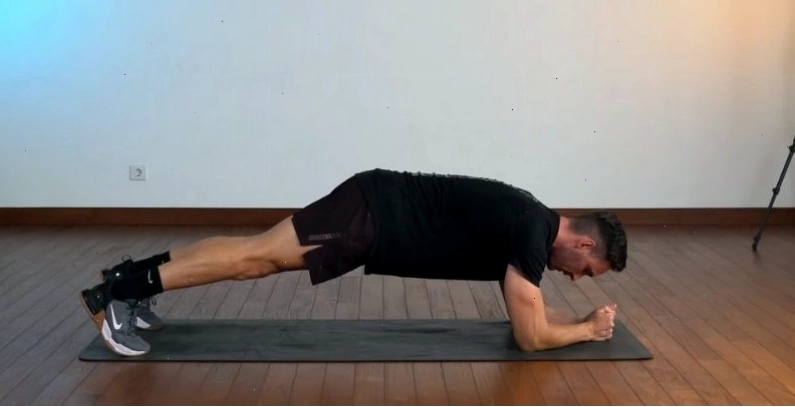 Bài tập Plank Hold xây dựng sức mạnh cơ bụng