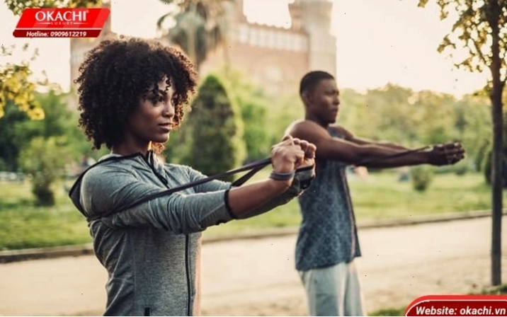 Bài tập Resistance Band Push-Out cho tay sau