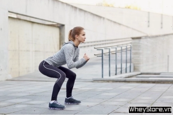 Bài tập Squat mông cho nữ tại nhà