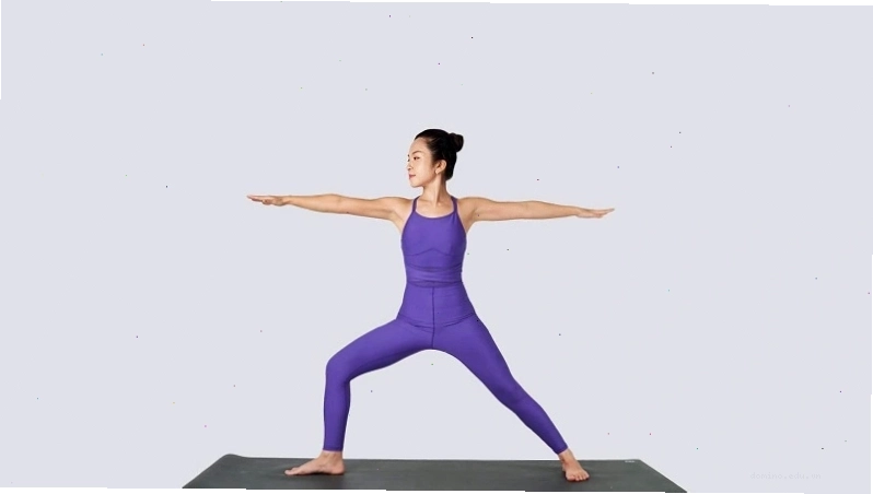 Bài tập yoga tăng vòng 1 với tư thế Rắn hổ mang