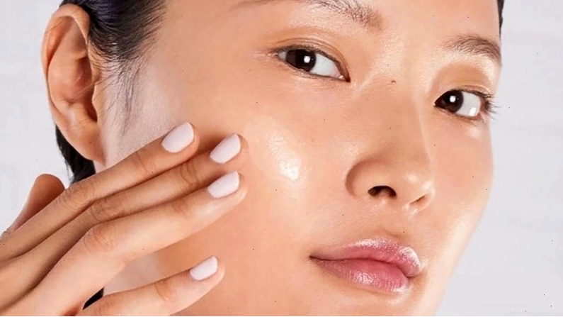 Bạn nên tẩy tế bào chết trước khi tắm nếu da bạn là da dầu