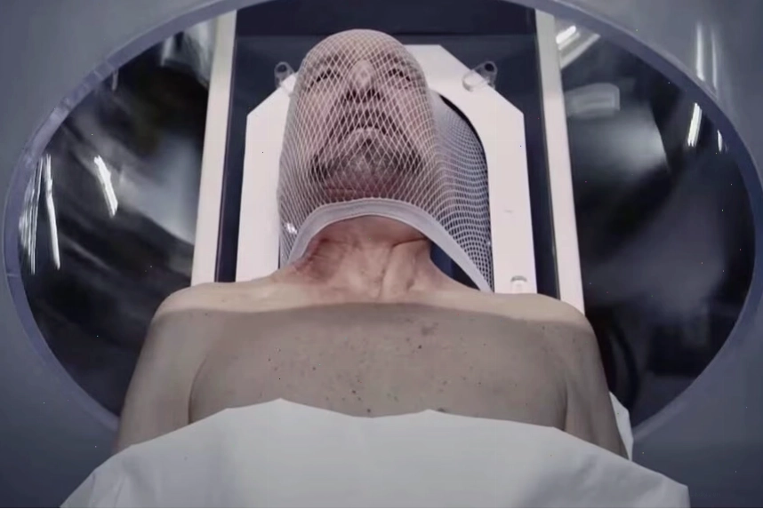 Ben Kingsley trong phim Self/Less