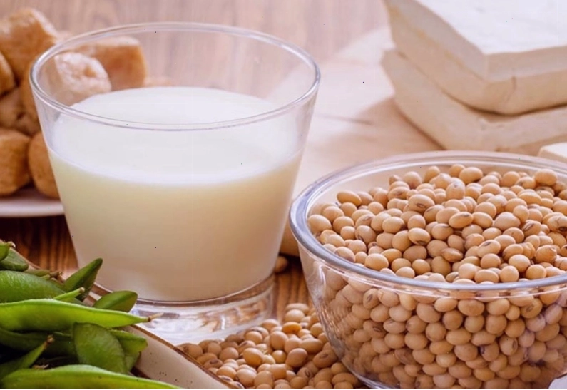Bổ sung đậu nành vào chế độ ăn giúp tăng kích thước vòng ngực