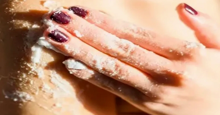 Body Scrub là gì? Hướng dẫn cách làm body scrub tại nhà hiệu quả