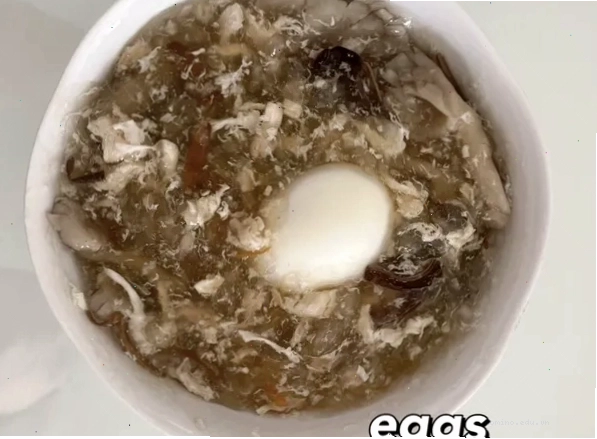 Bữa ăn giảm cân lành mạnh với ức gà và rau xanh