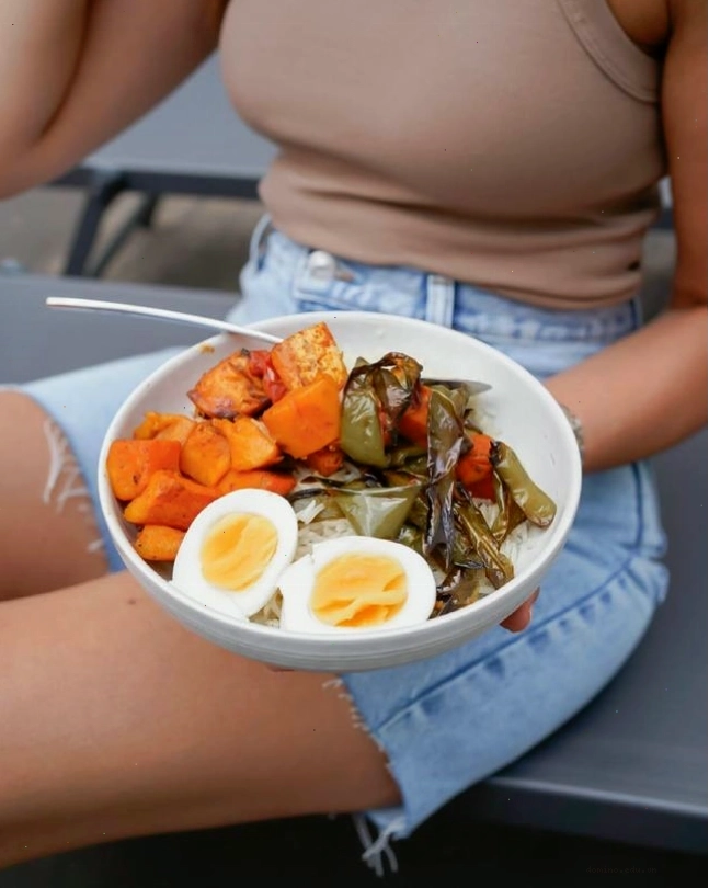 Cà chua, dưa chuột và ớt chuông giàu vitamin, thích hợp cho chế độ ăn kiêng