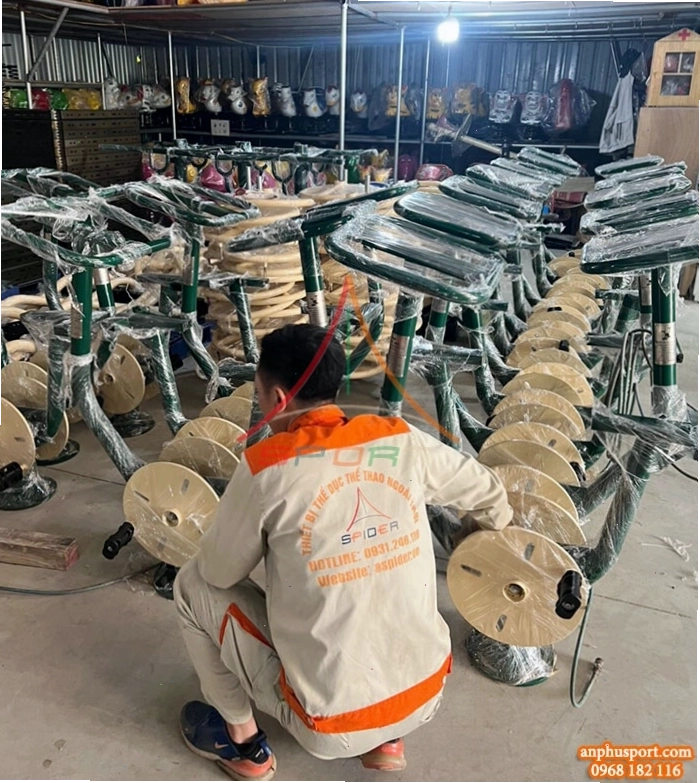 Cận cảnh cấu tạo chi tiết của xe đạp tập thể dục ngoài trời ASP-004