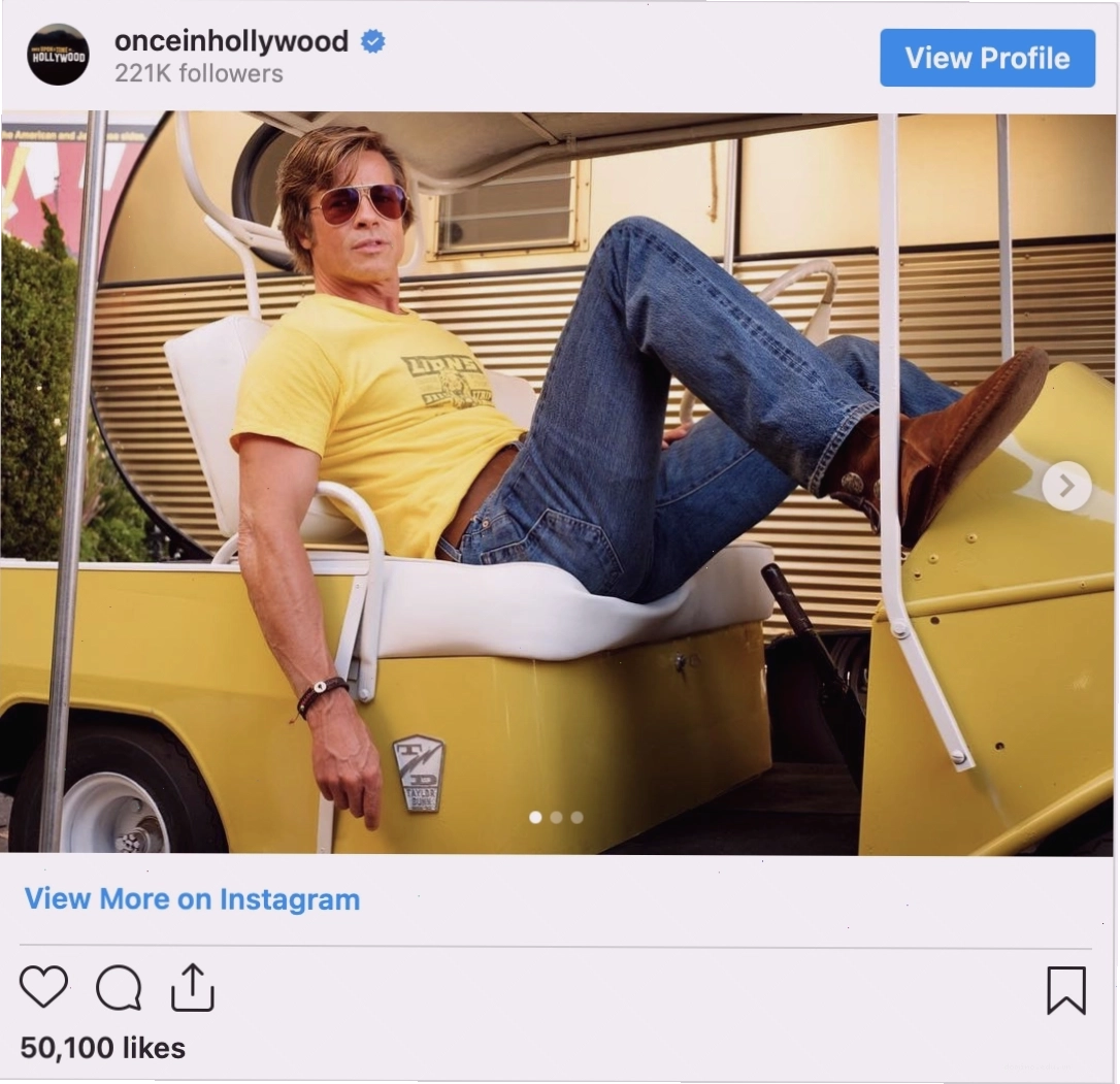 Cận cảnh cơ bụng săn chắc của Brad Pitt