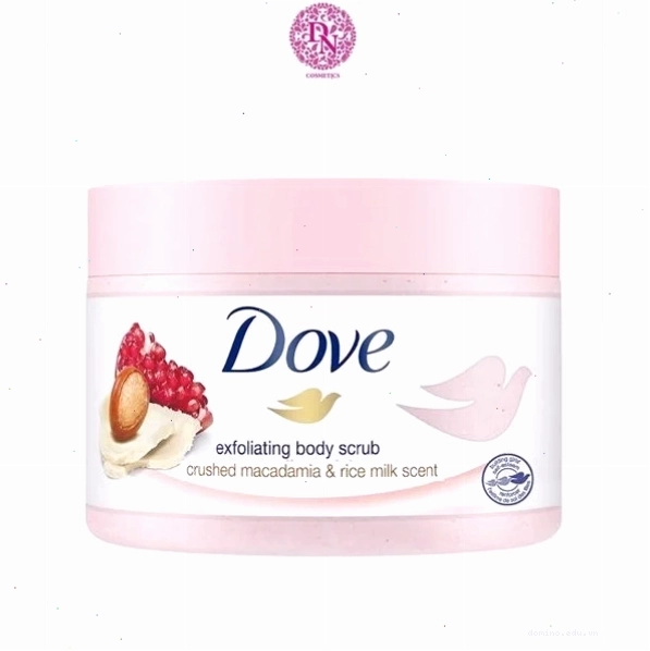 Cận cảnh kết cấu kem mịn của Dove Tẩy Tế Bào Chết Body
