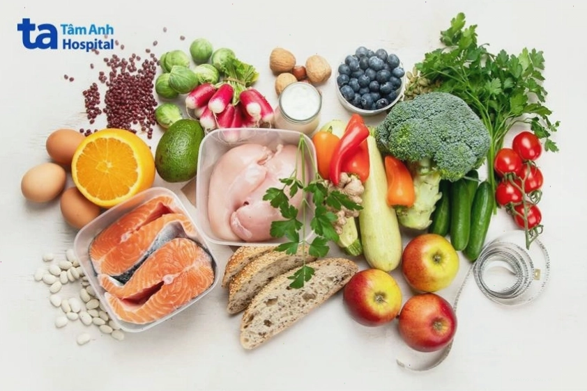 Chế độ dinh dưỡng bên cạnh việc tập bơi để giảm cân