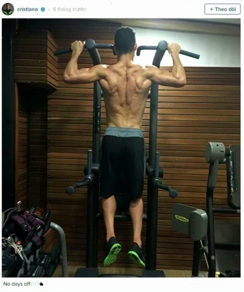 Cristiano Ronaldo thực hiện bài tập hãm xà