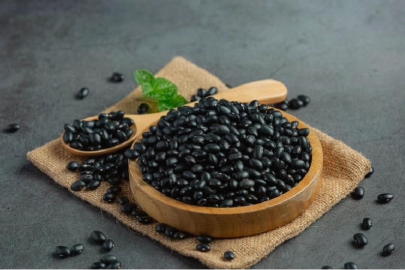 Đậu đen giàu chất xơ và protein tốt cho sức khỏe hệ tiêu hóa