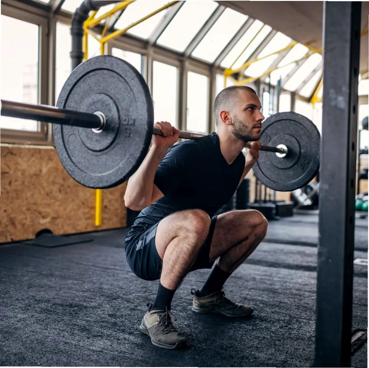 Deadlift và Squat hai bài tập compound kinh điển