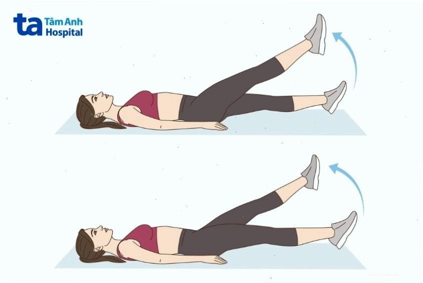 Động tác đá cắt kéo trong bài tập giảm mỡ bụng