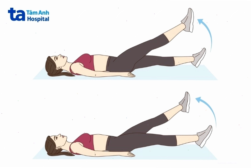 Động tác đá kéo giúp tác động vào phần bụng dưới và cơ liên sườn