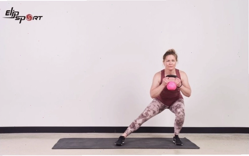 Dumbbell Side Lunge là bài tập cardio đốt cháy calo hiệu quả