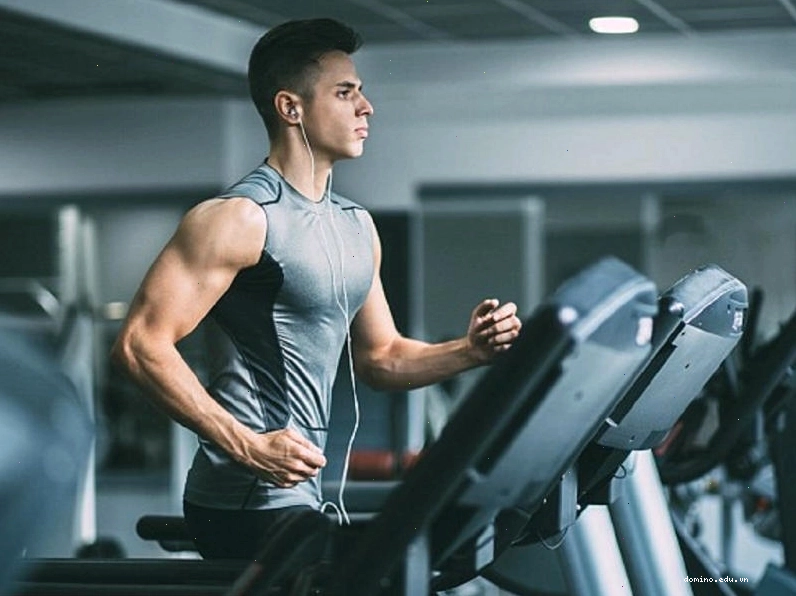 Đừng quên khởi động nhẹ nhàng trước khi tập luyện