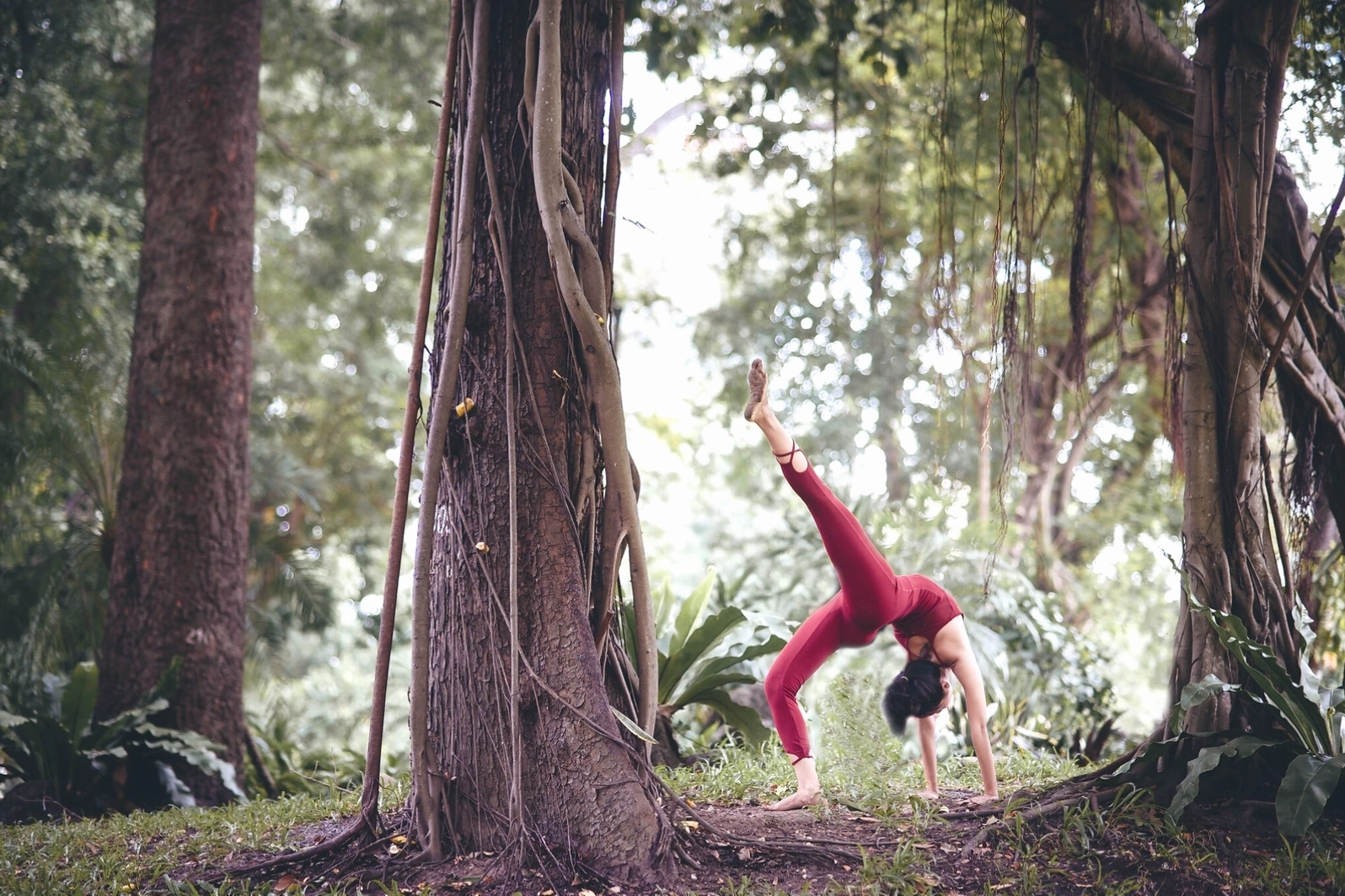 Ekip HThao Studio làm việc tại địa điểm chụp ảnh yoga