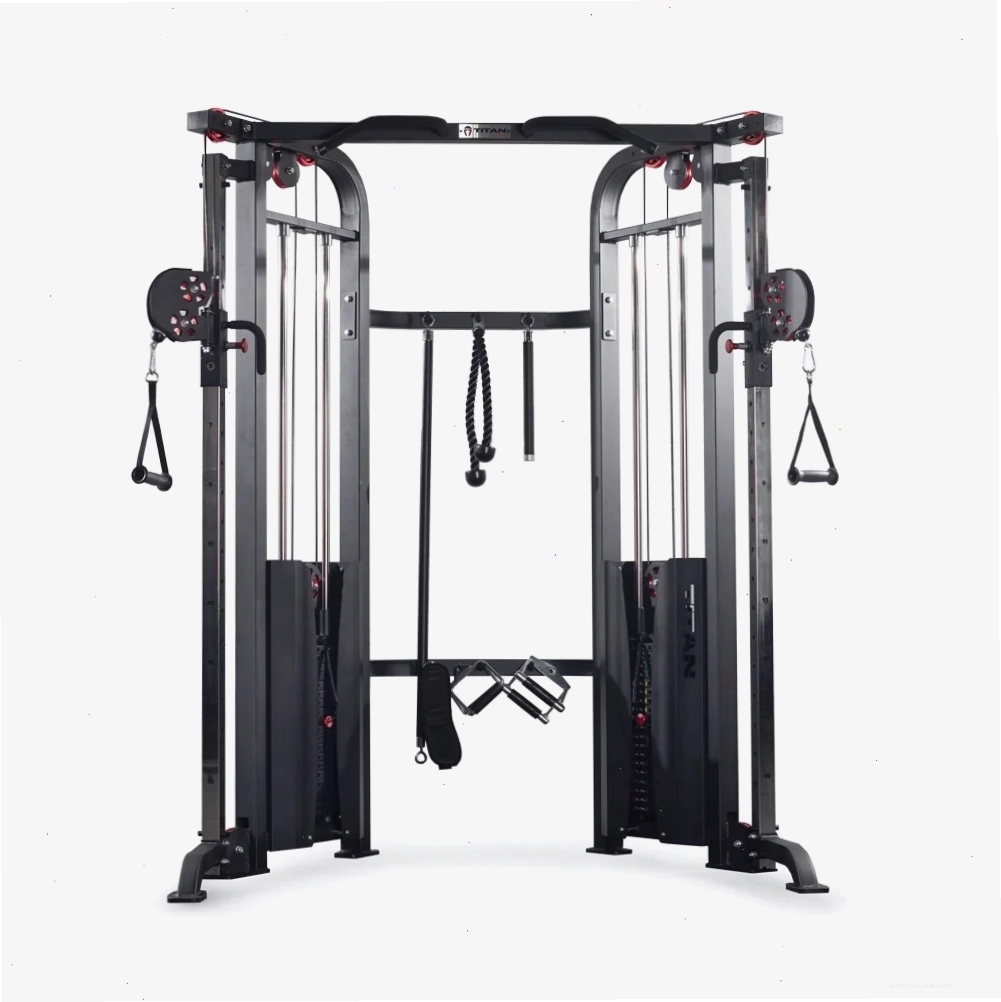 Ghế tập tạ Technogym Bench trong không gian phòng gym