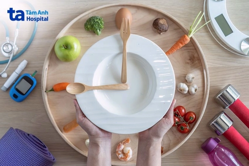 Giảm cân hiệu quả cần kết hợp chế độ ăn uống khoa học và tập luyện thể dục đều đặn