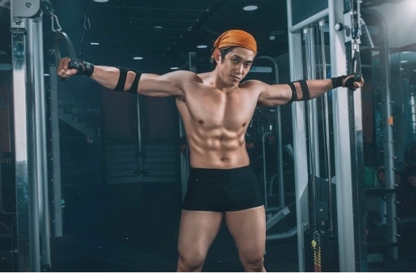 Gymer Duy Nguyễn livestream xin lỗi