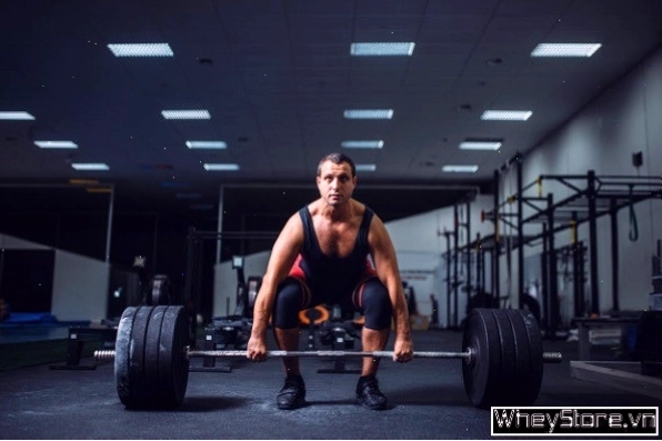 Hạ tạ Deadlift một cách có kiểm soát