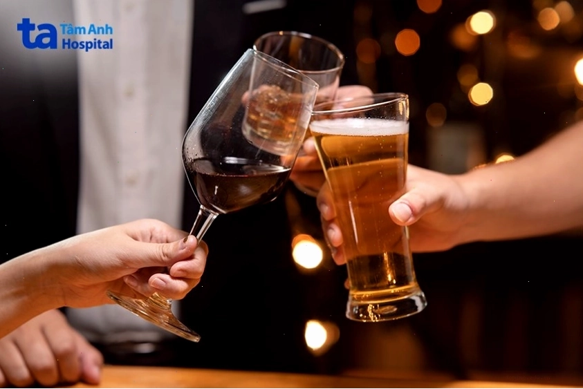 Hạn chế bia rượu khi giảm mỡ