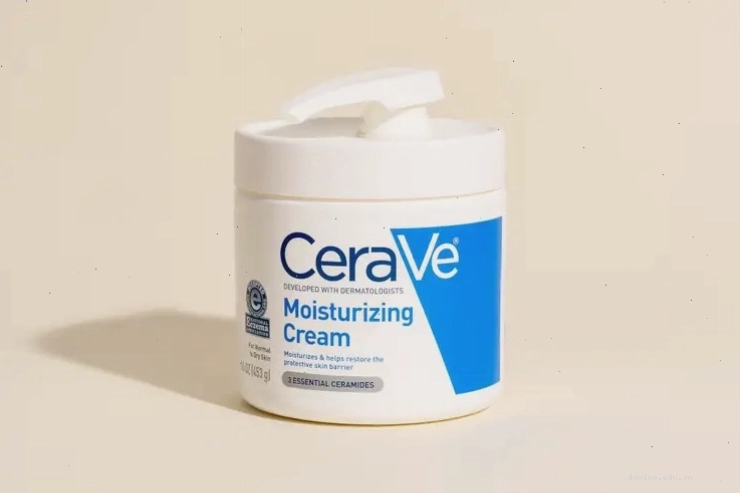 Hempz Triple Moisture Body Moisturizer với mùi hương trái cây nhiệt đới