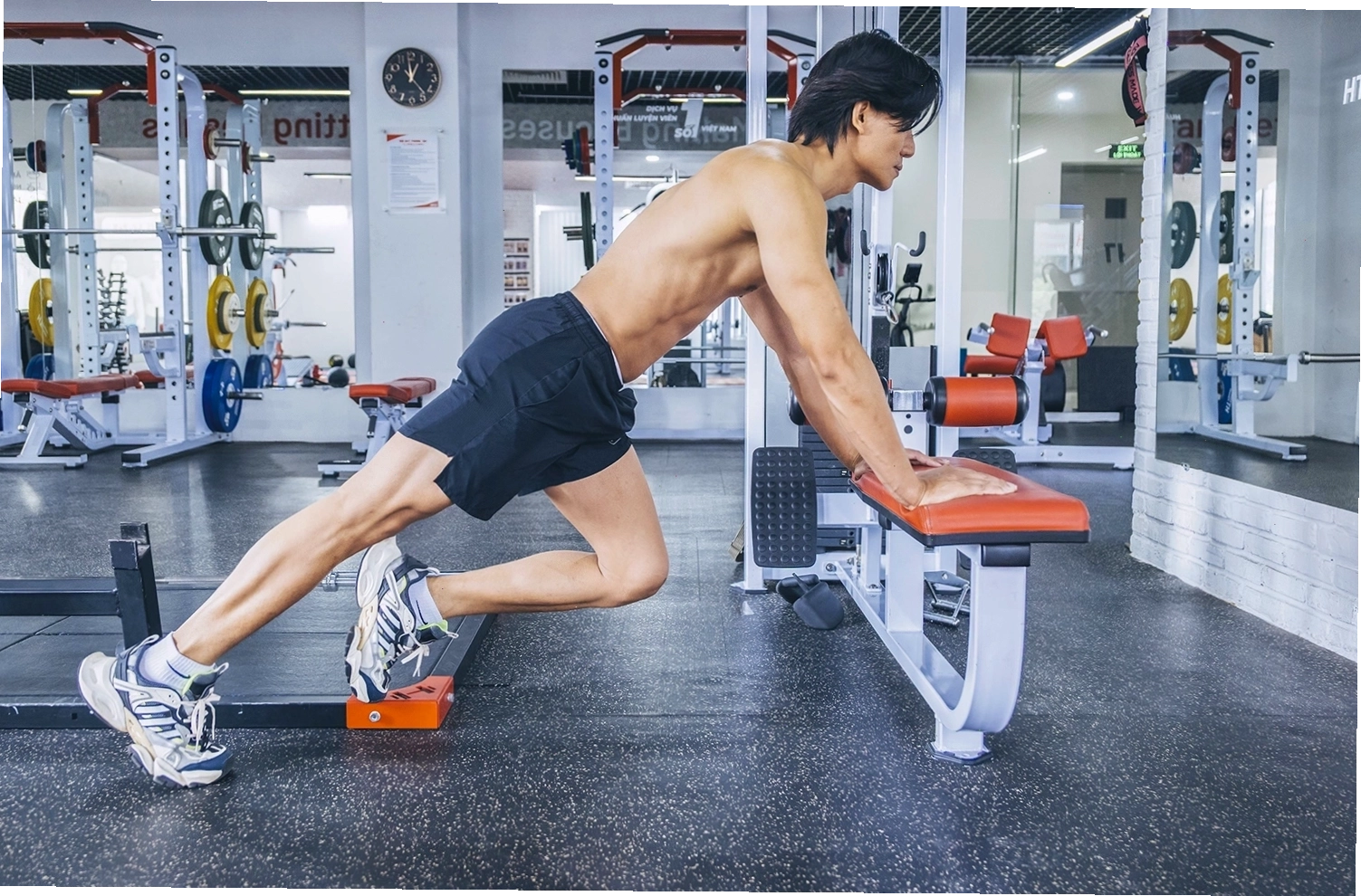 Hiếu Nguyễn trên thảm đỏ
