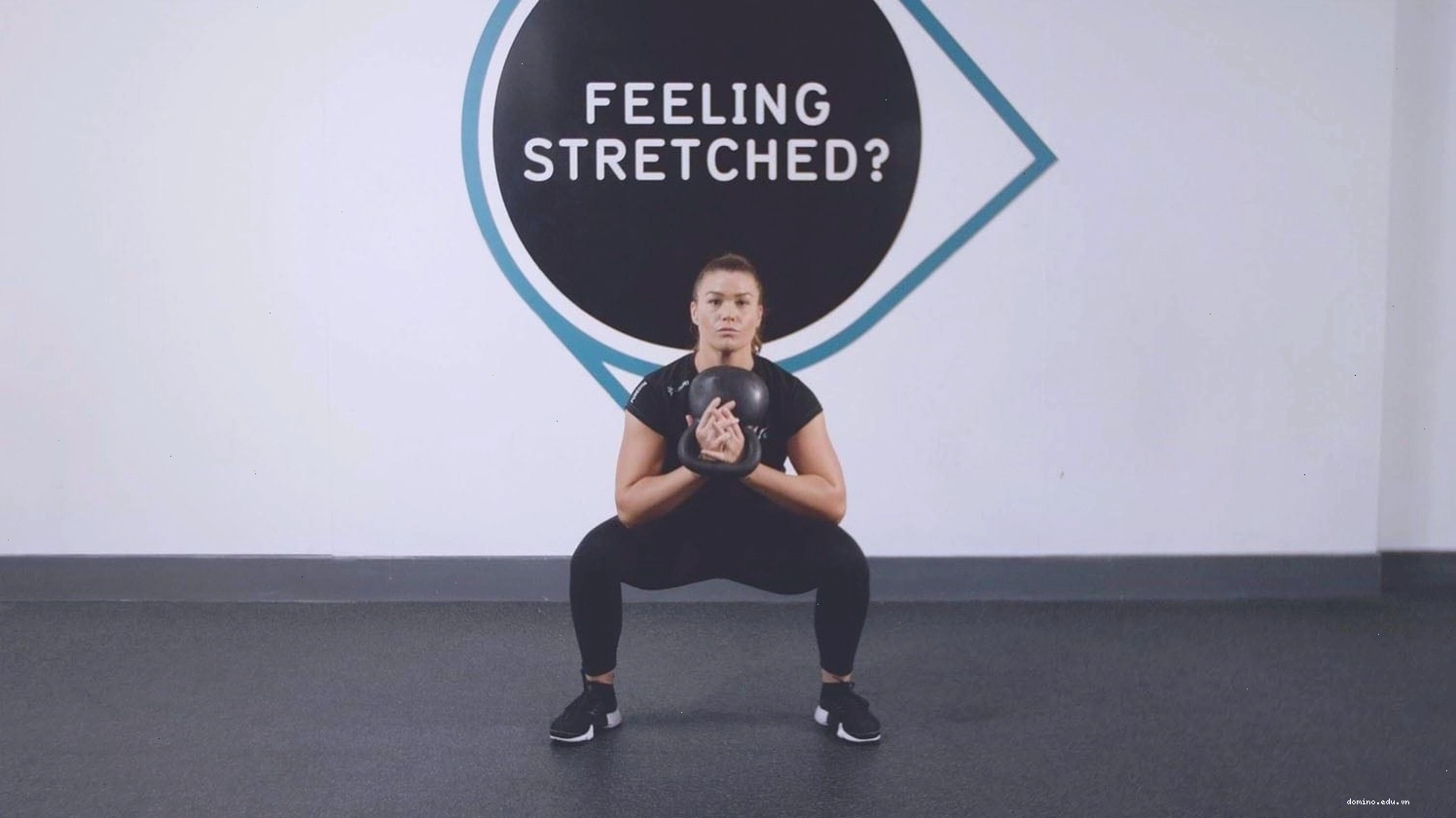 Hình ảnh minh họa bài tập Bodyweight Squat cơ bản