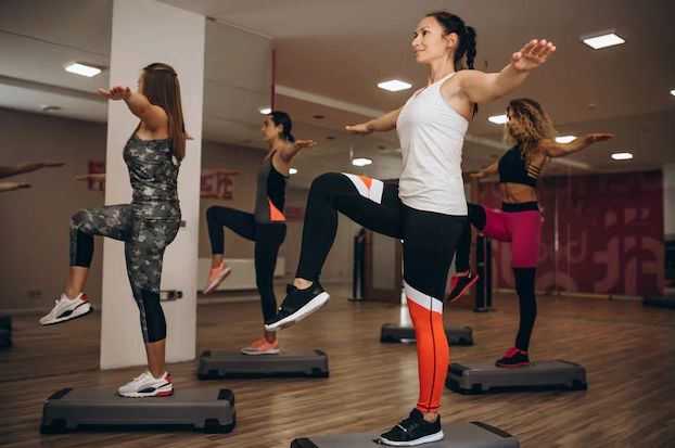 Hình ảnh Tập Aerobic Đẹp: Nguồn Cảm Hứng Trang Trí Không Gian Sống Động