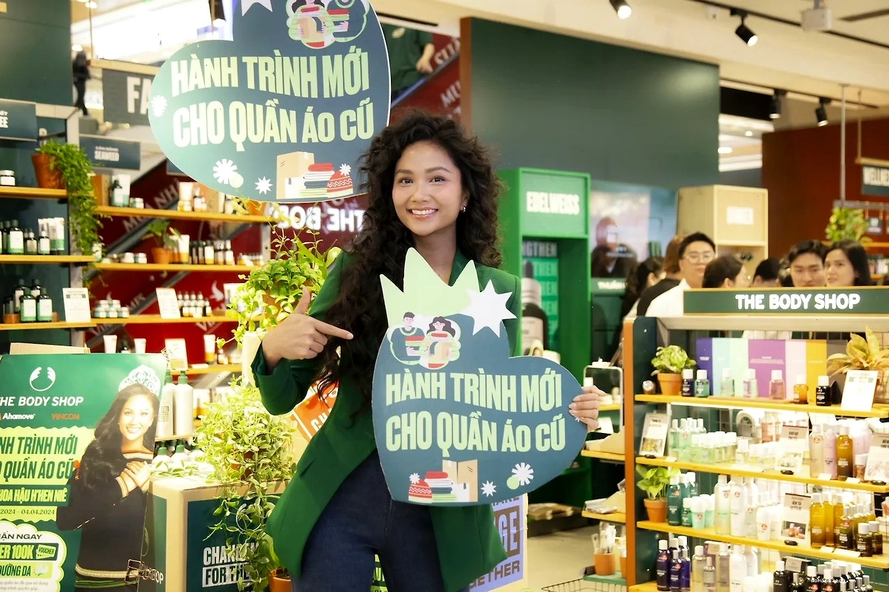 Hoa Hậu H’Hen Niê, người đồng hành cùng các hoạt động vì cộng đồng