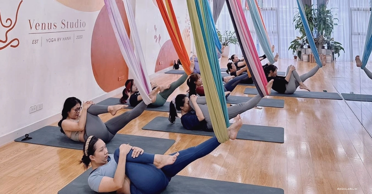 HT Active Fitness Thái Hà phòng tập yoga bay hiện đại