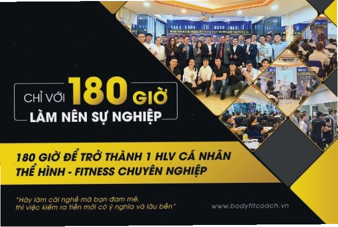 Huấn luyện viên cá nhân hướng dẫn học viên tập gym