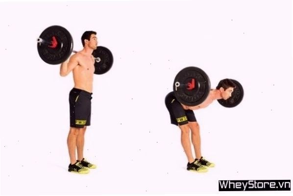 Huấn luyện viên hướng dẫn bài tập Deadlift cho gymer